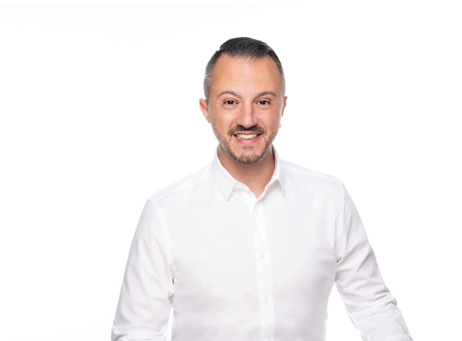 RIZ AG Elvis Fragale